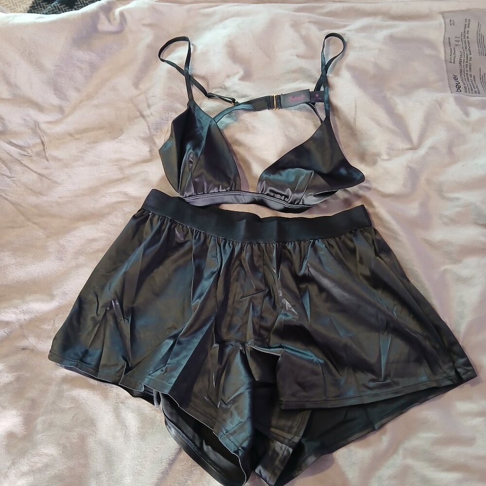 Frederick's of Hollywood Women's Ginny Satin 2 Piece Sleep Set NWT  Black